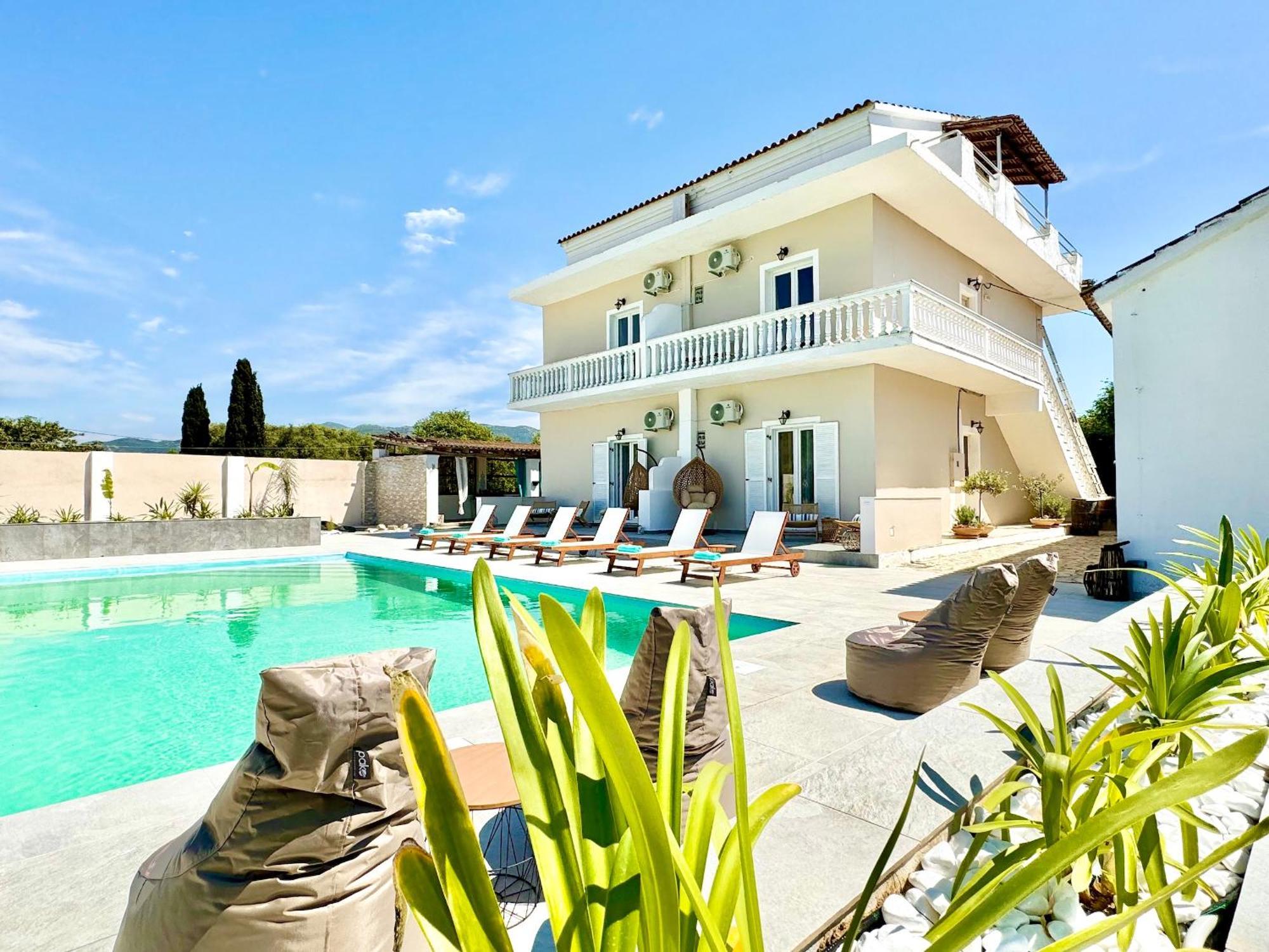 Doma With Private Pool For Up To 29 Guests By Dadovillas * Roda (Corfu)
