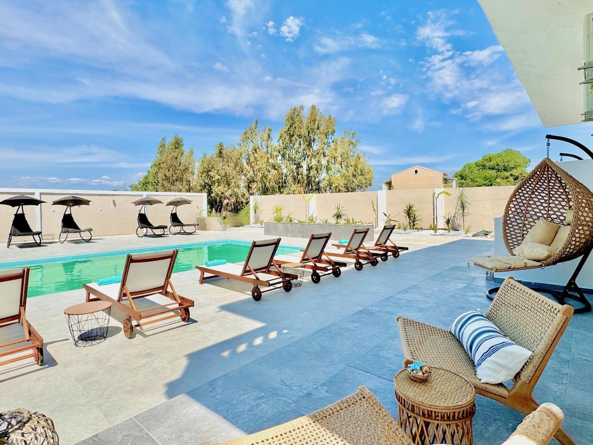 Villa Doma With Private Pool For Up To 29 Guests By Dadovillas Roda (Corfu)