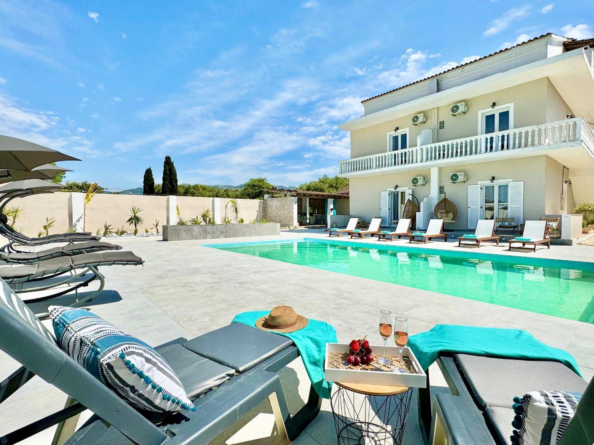 Doma With Private Pool For Up To 29 Guests By Dadovillas Roda (Corfu)